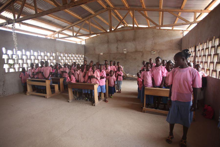 img-costruzione-di-aule-per-la-scuola-delle-petites-sour-a-bangui